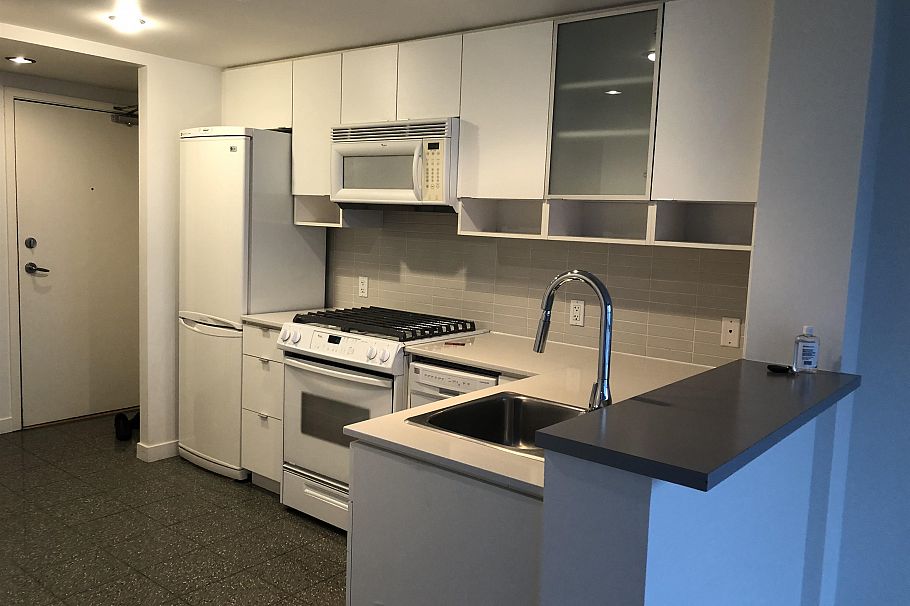 2201 939 Expo Boulevard Vancouver, BC - 13