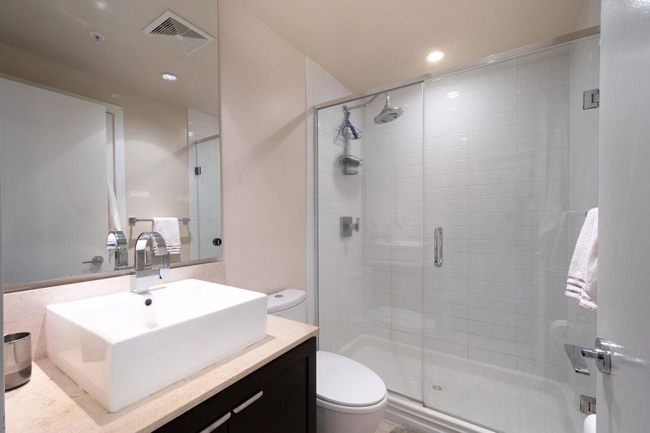 1801 158 W 13th Street North Vancouver, BC - 23