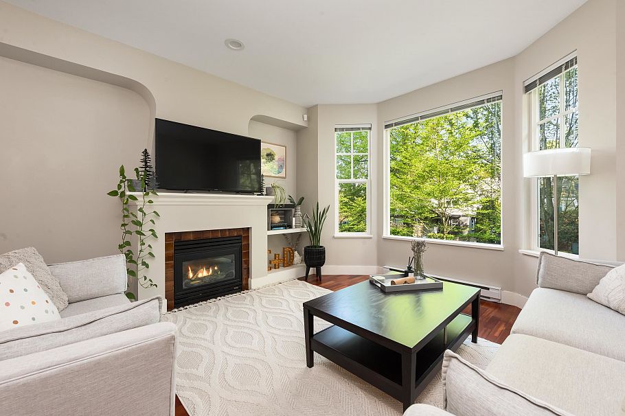 888 W 15th Avenue Vancouver, BC - 2