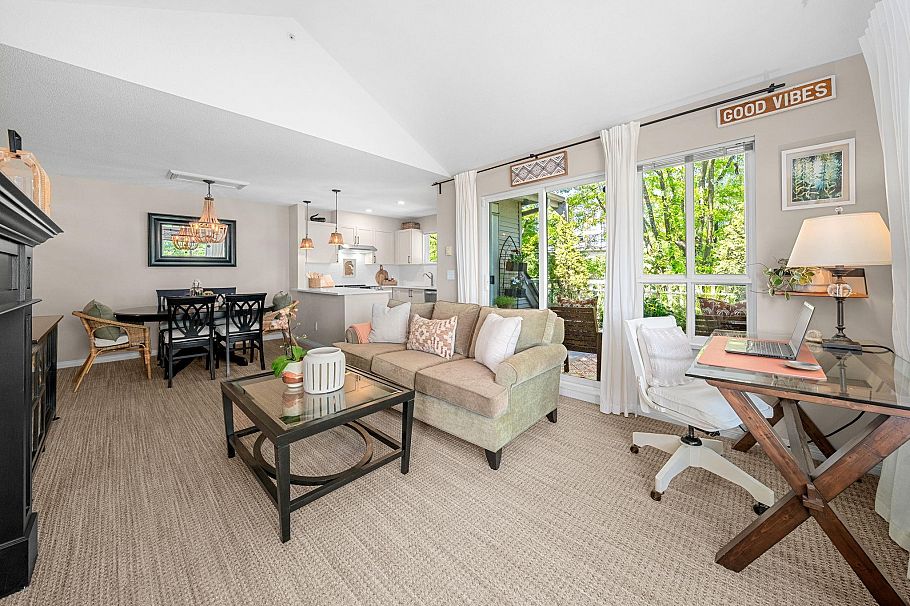 303 365 E 1st Street North Vancouver, BC - 7
