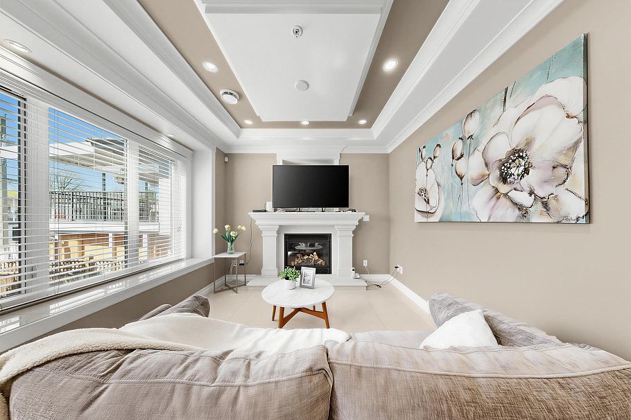 2456 E 45th Avenue Vancouver, BC - 11