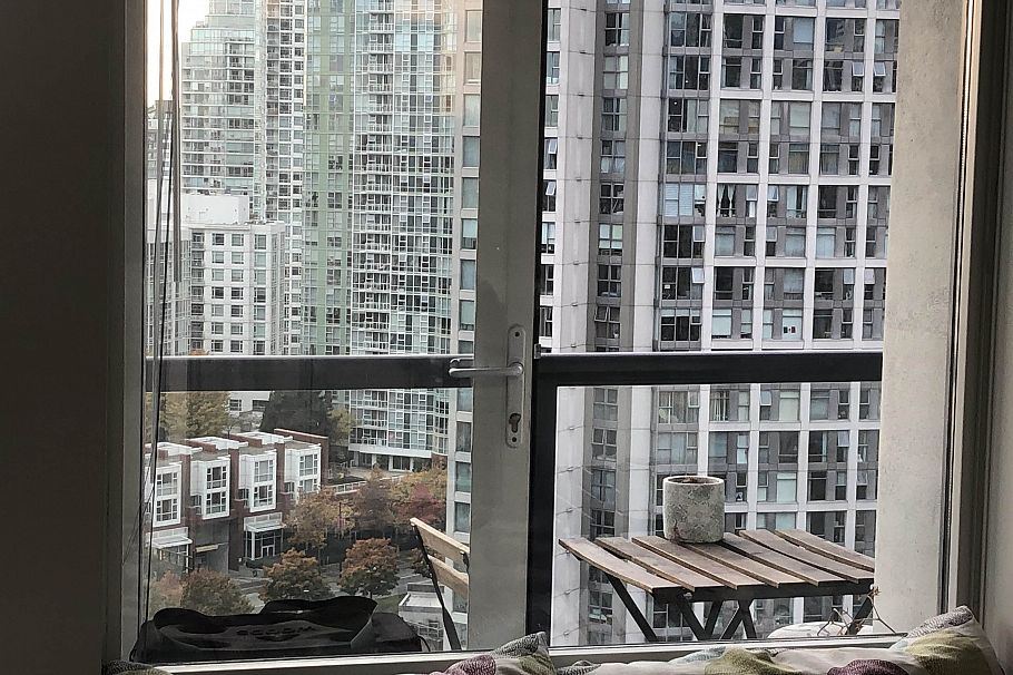 2201 939 Expo Boulevard Vancouver, BC - 10