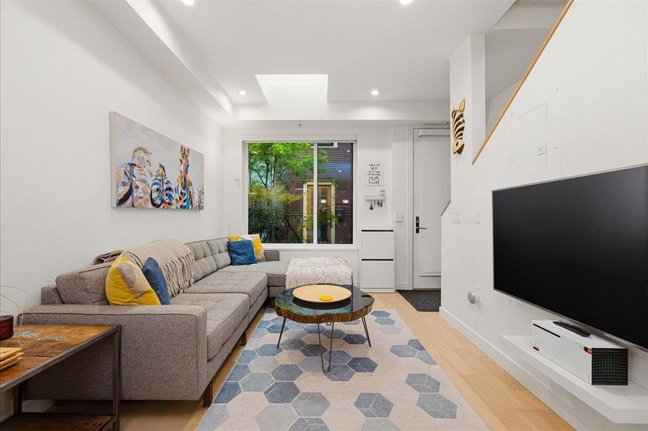 1047 Victoria Drive Vancouver, BC - 2