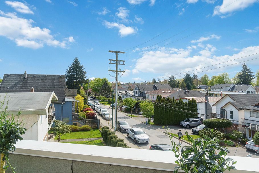 212 4338 Commercial Street Vancouver, BC - 29