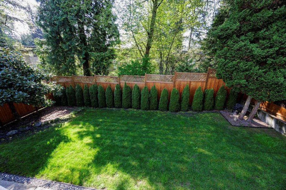 2549 Bendale Road North Vancouver, BC - 33