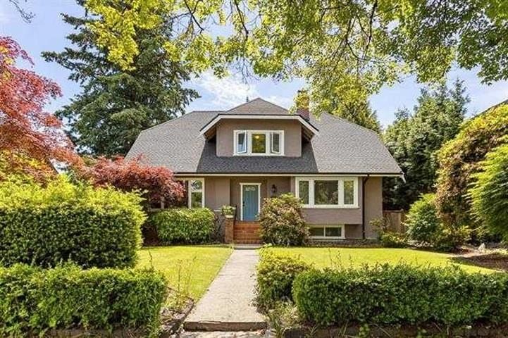 4678 W 3rd Avenue Vancouver, BC - 1