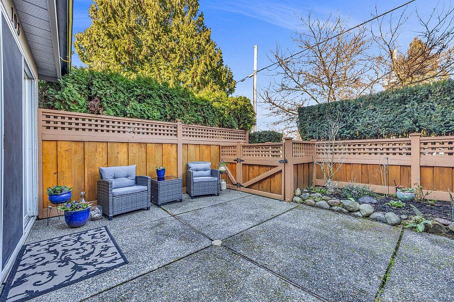 103 245 W 15th Street North Vancouver, BC - 21