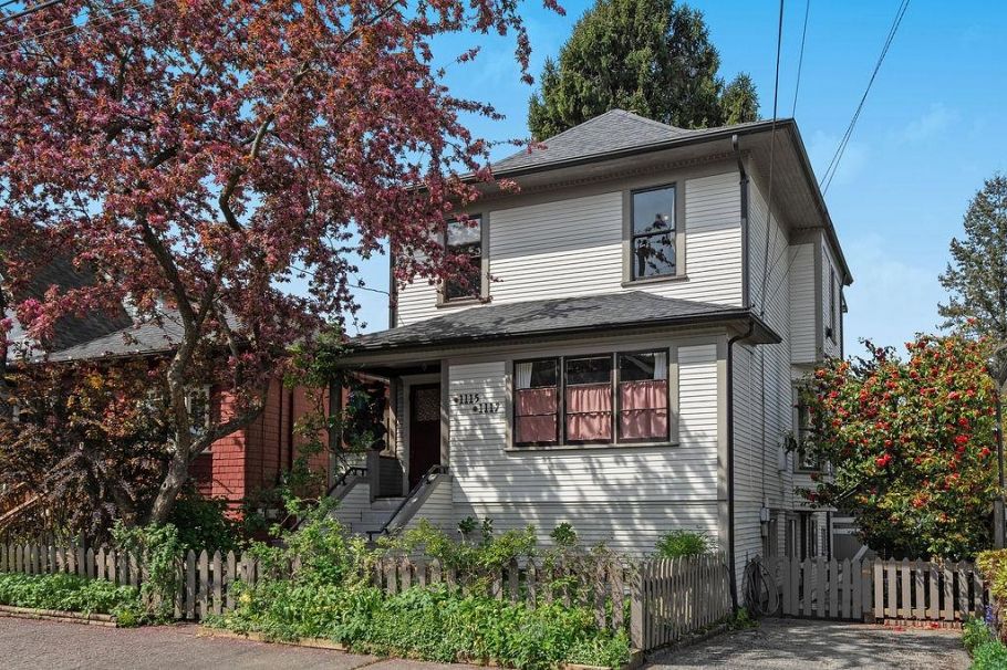 1117 Semlin Drive Vancouver, BC - 1