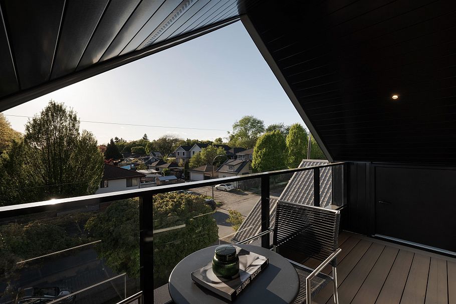 2256 Garden Drive Vancouver, BC - 23
