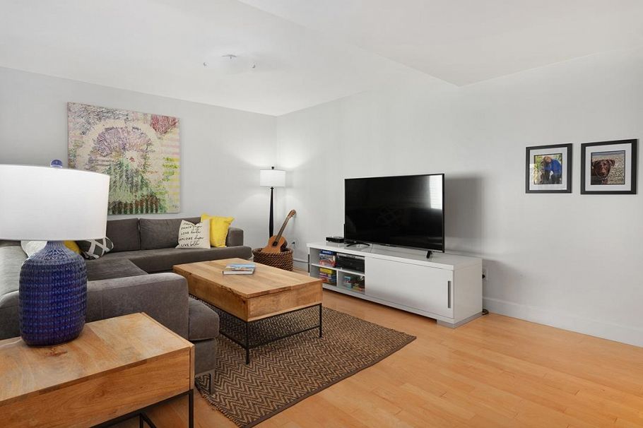 805 W 14th Avenue Vancouver, BC - 17