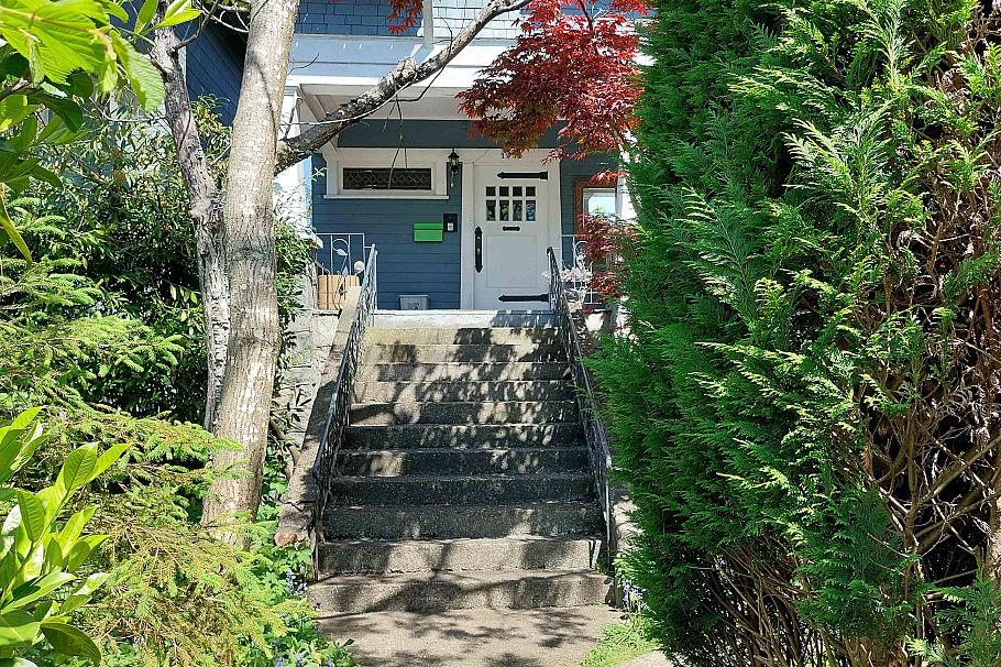 1951 Napier Street Vancouver, BC - 1