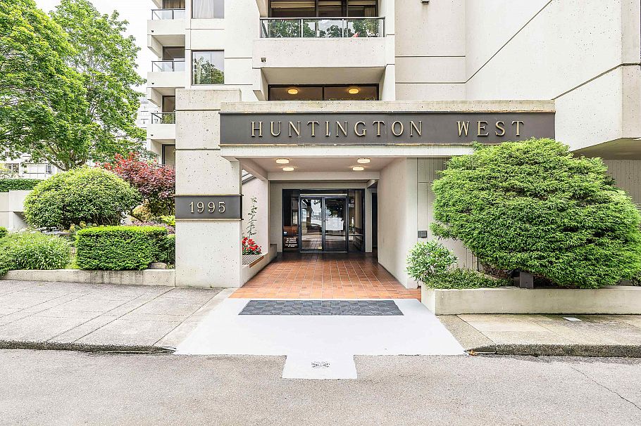 201 1995 Beach Avenue Vancouver, BC - 22