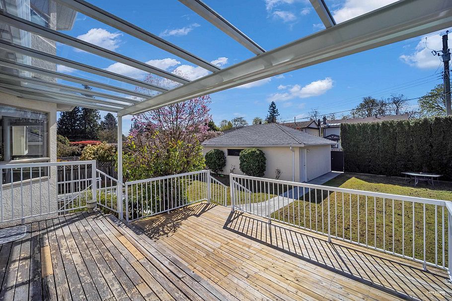 2986 W 35th Avenue Vancouver, BC - 31