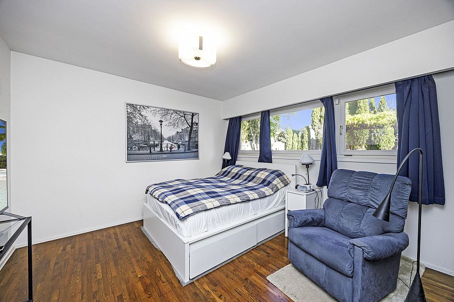 1388 E 20th Street North Vancouver, BC - 16