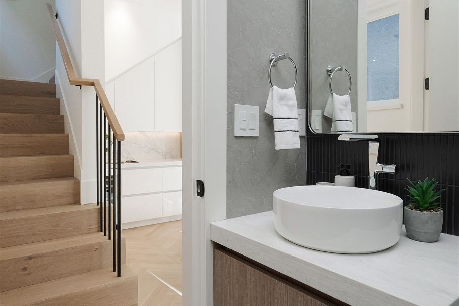 2256 Garden Drive Vancouver, BC - 15