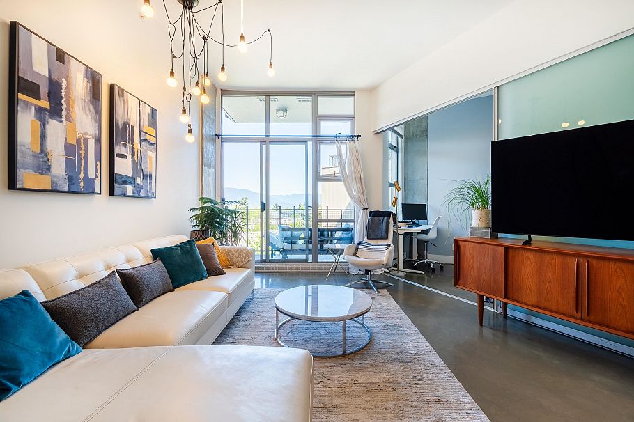 414 2635 Prince Edward Street Vancouver, BC - 3