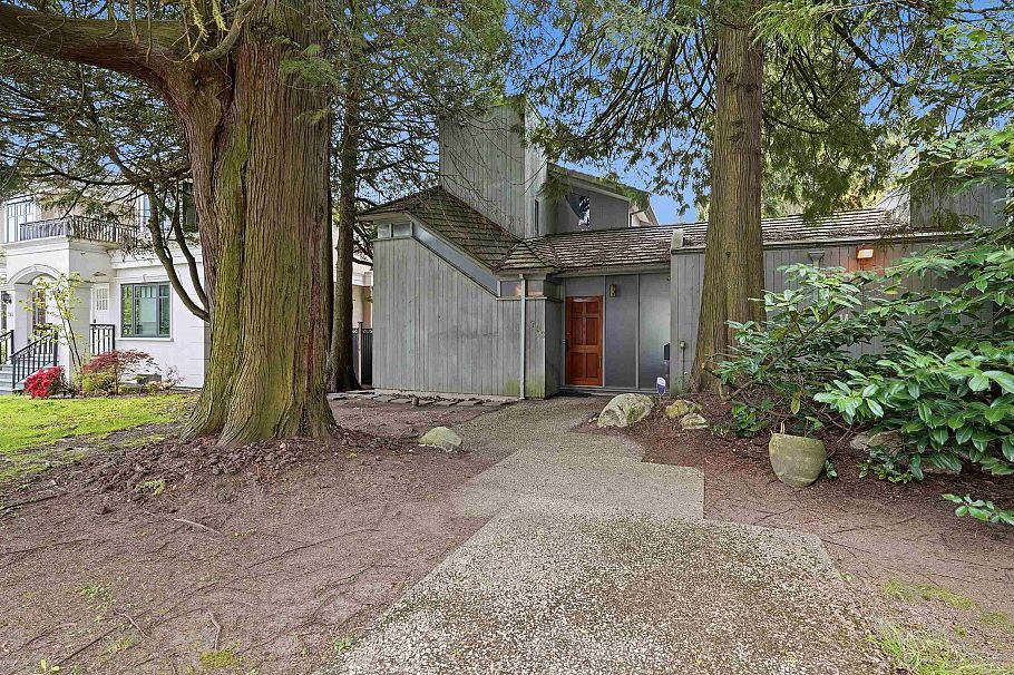 792 W 54th Avenue Vancouver, BC - 18