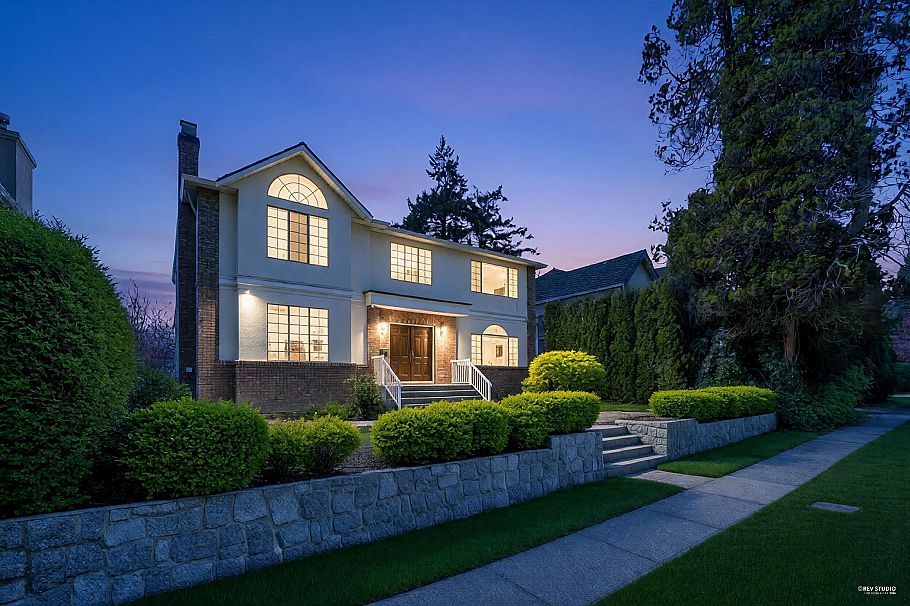 2986 W 35th Avenue Vancouver, BC - 36