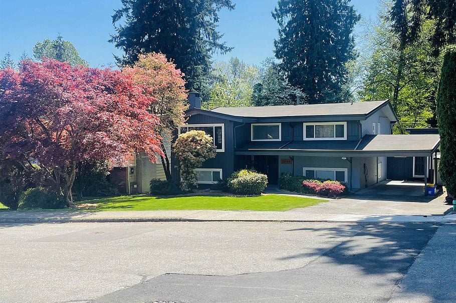 2549 Bendale Road North Vancouver, BC - 1