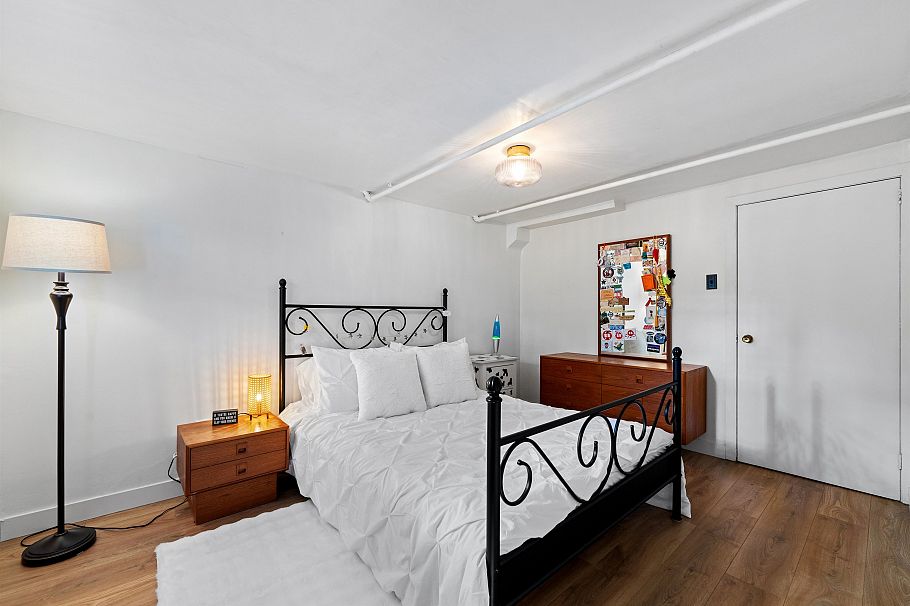 38 N Slocan Street Vancouver, BC - 34