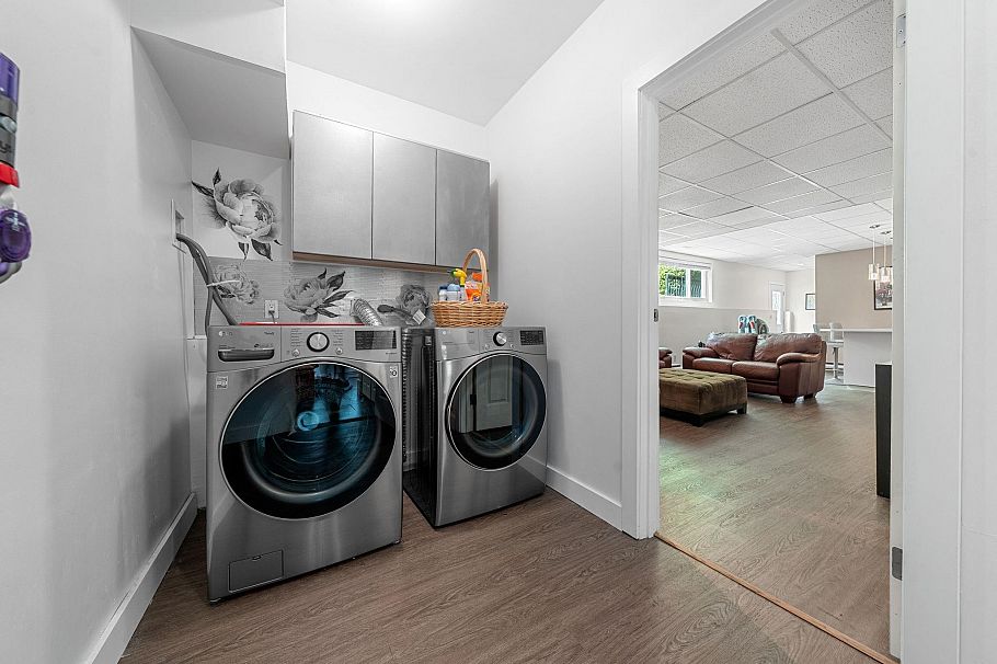871 Fairway Drive North Vancouver, BC - 25