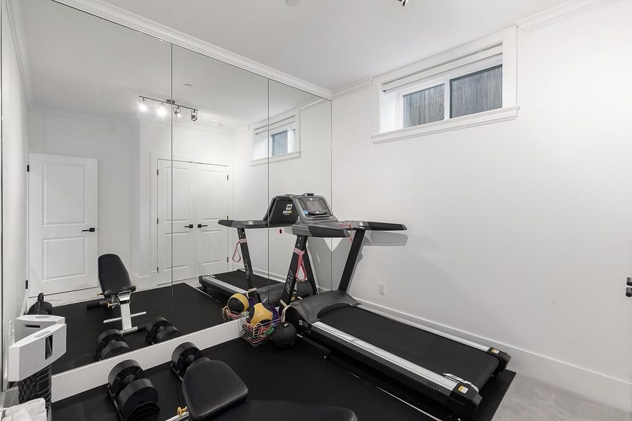 2958 W 40th Avenue Vancouver, BC - 34
