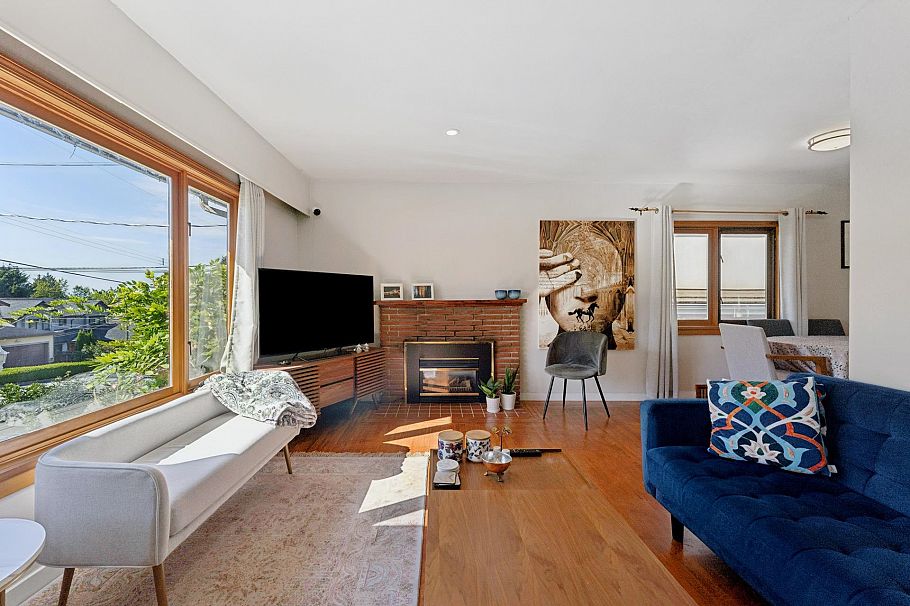 430 W Kings Road North Vancouver, BC - 4