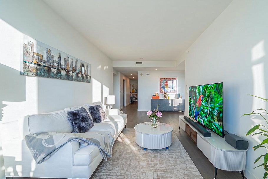 4105 1480 Howe Street Vancouver, BC - 5