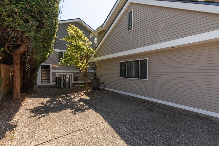 1935 W 12th Avenue Vancouver, BC - 23