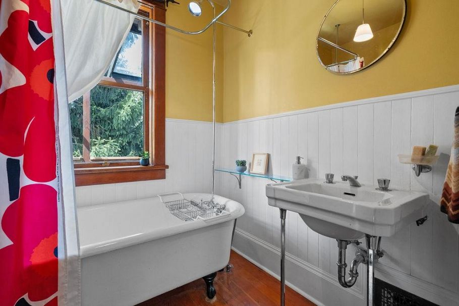 1117 Semlin Drive Vancouver, BC - 10