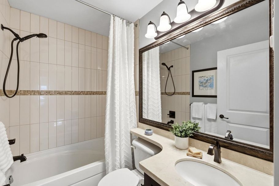 1828 E Georgia Street Vancouver, BC - 24