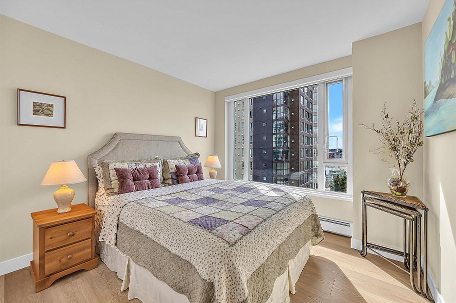 1002 1020 Harwood Street Vancouver, BC - 21