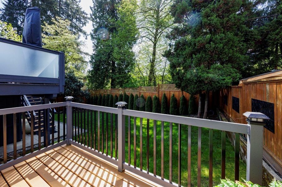 2549 Bendale Road North Vancouver, BC - 25