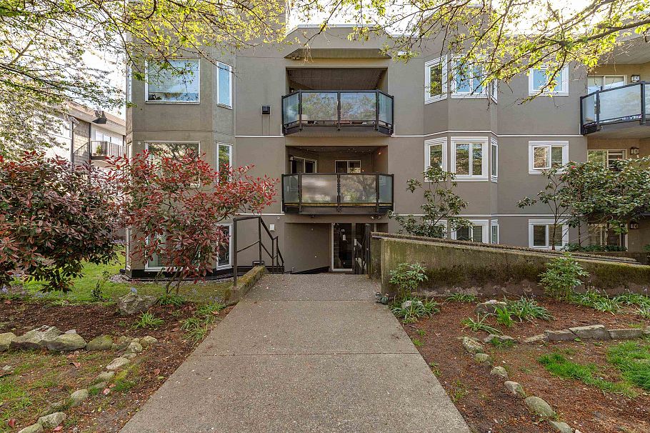 201 175 W 4th Street North Vancouver, BC - 2