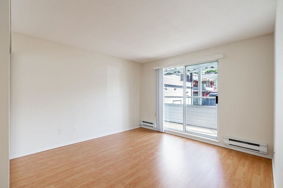 238 W 4th Street North Vancouver, BC - 19