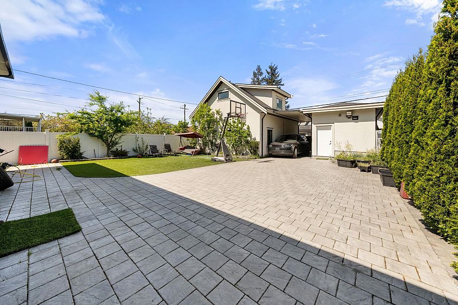 3419 E 48th Avenue Vancouver, BC - 36