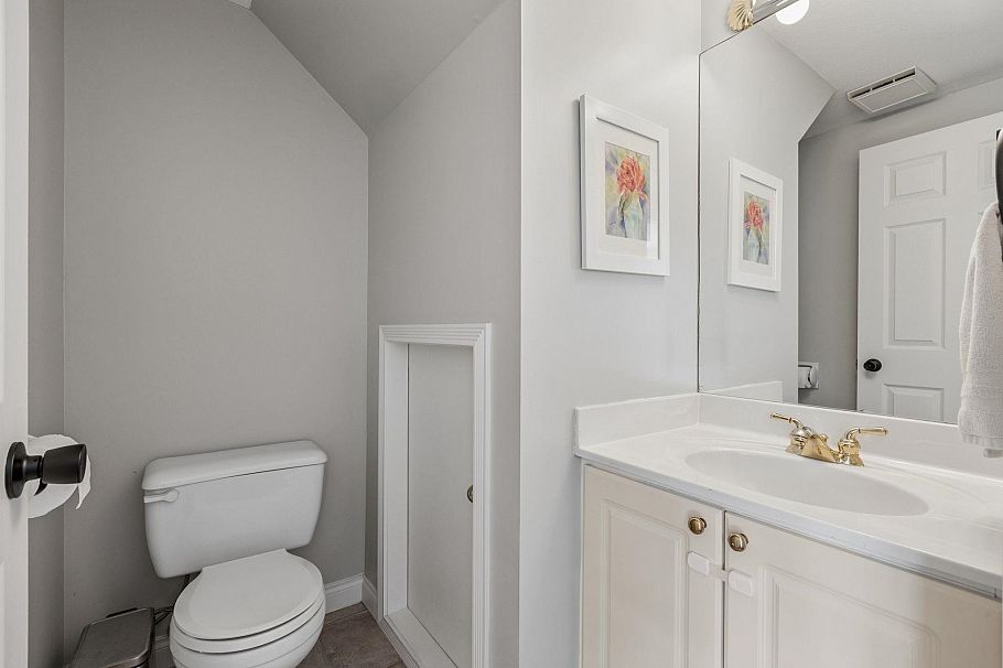 3 222 E 5th Street North Vancouver, BC - 31