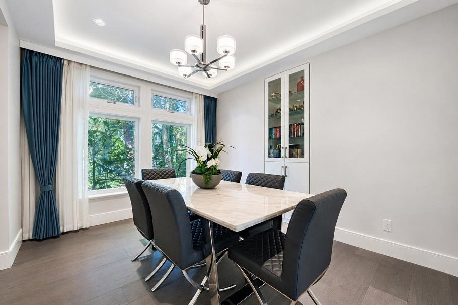 2374 W 35th Avenue Vancouver, BC - 9