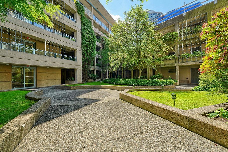 306 183 Keefer Place Vancouver, BC - 1