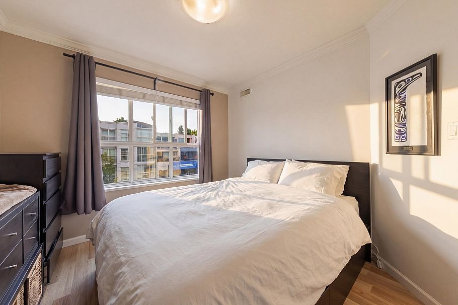 311 2680 W 4th Avenue Vancouver, BC - 14