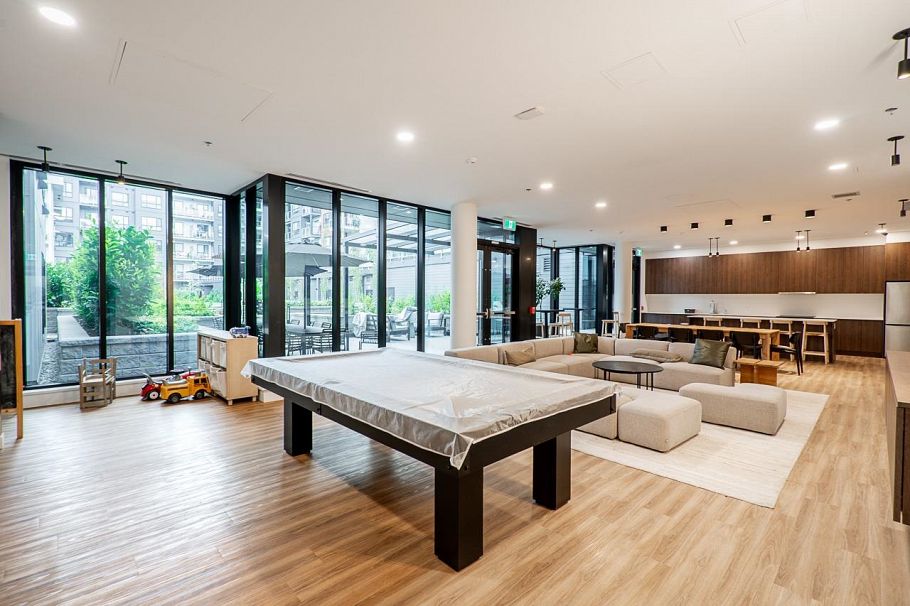 317 3594 Malsum Drive North Vancouver, BC - 5