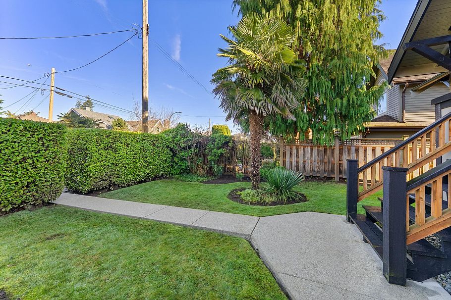 2980 W 8th Avenue Vancouver, BC - 36