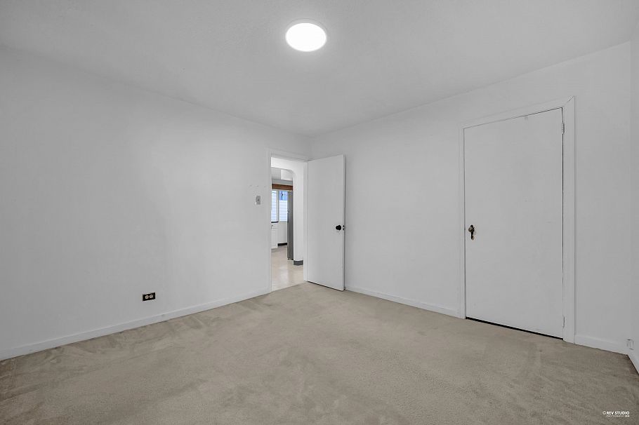 3006 E 27th Avenue Vancouver, BC - 19