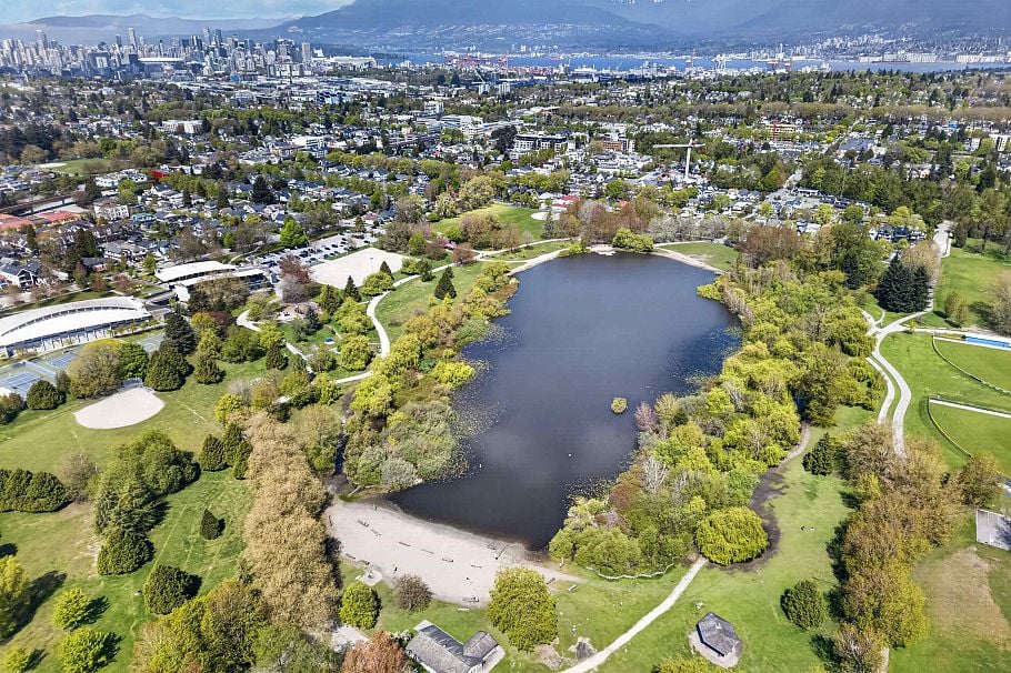 105 1440 E Broadway Vancouver, BC - 24