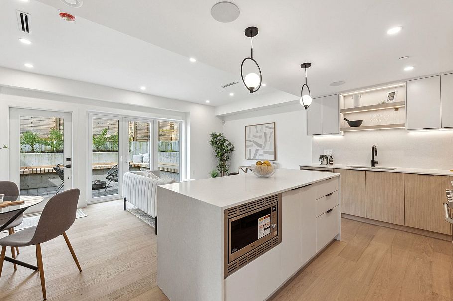 3383 Victoria Drive Vancouver, BC - 15