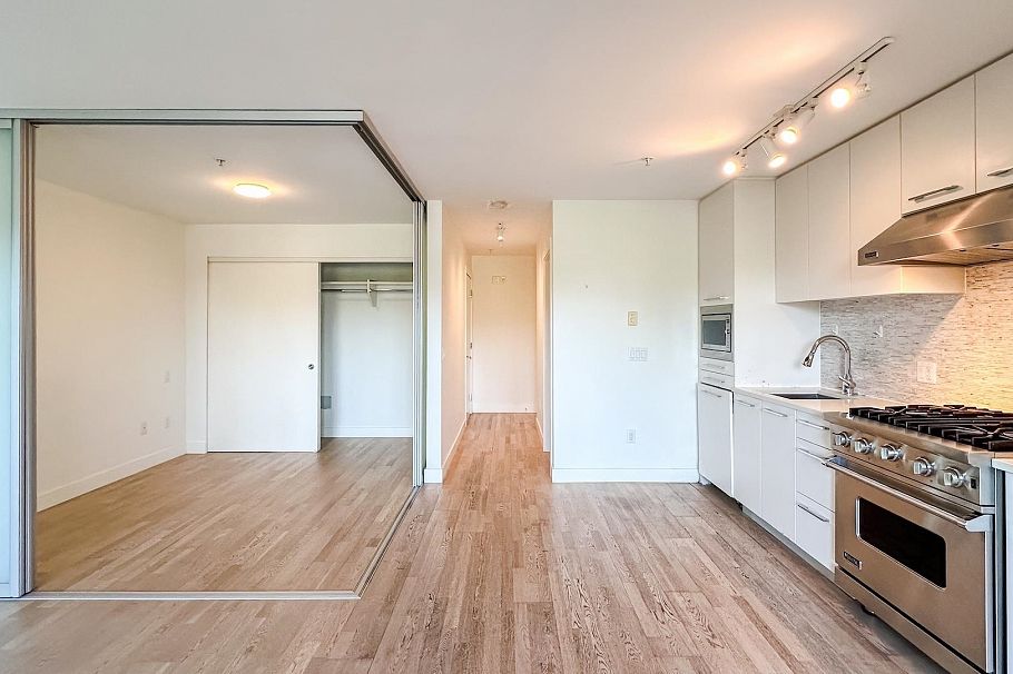 202 4355 W 10th Avenue Vancouver, BC - 7