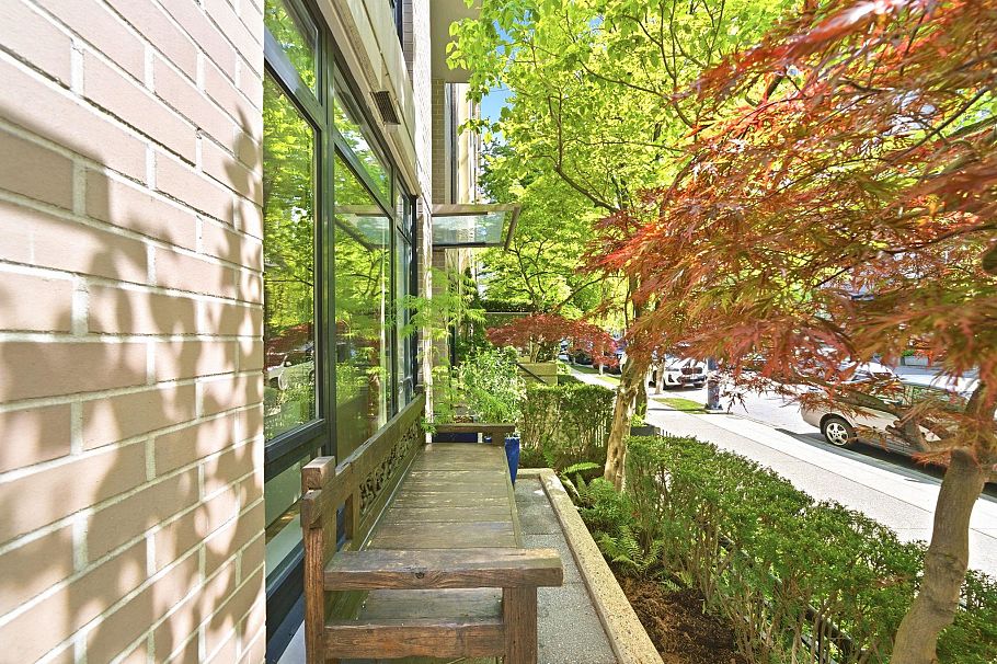 1259 Richards Street Vancouver, BC - 2