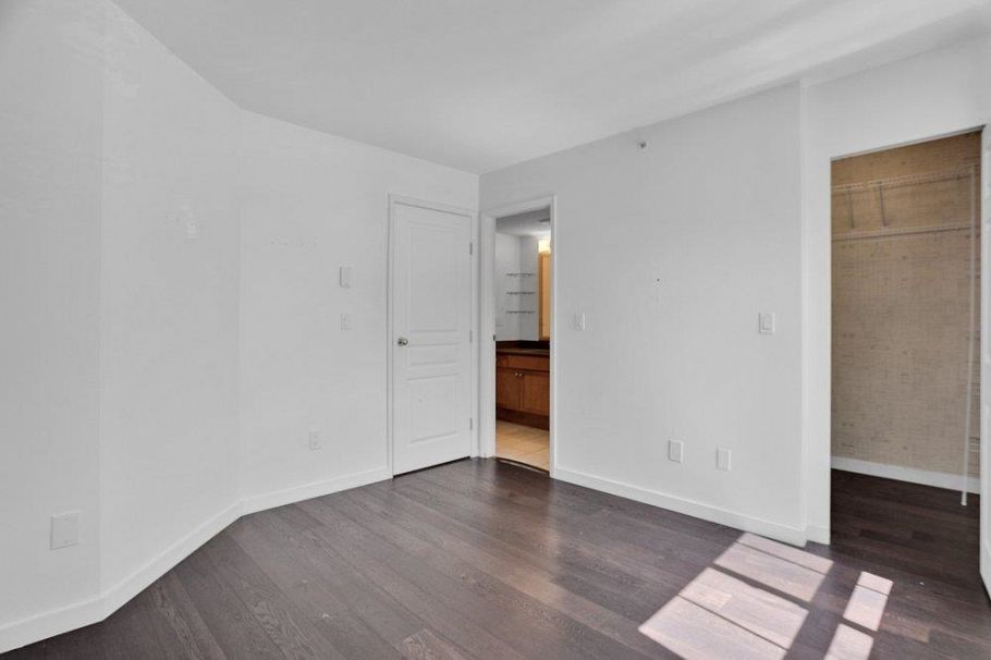 26 2375 W Broadway Vancouver, BC - 19