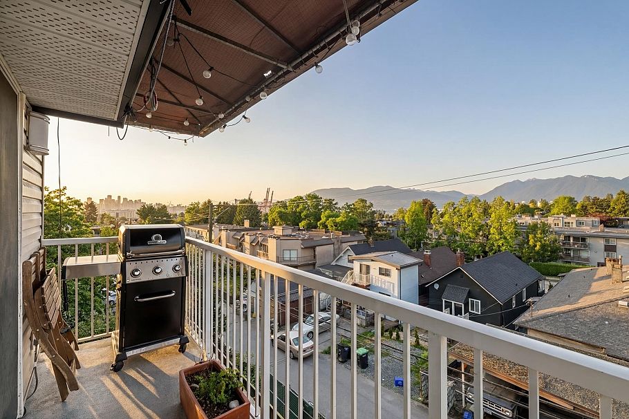 403 2295 Pandora Street Vancouver, BC - 22