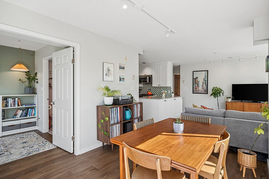 302 1510 Grant Street Vancouver, BC - 10